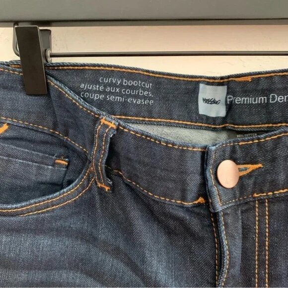 Mossimo Dark Wash Curvy Bootcut Blue Jeans -  Size 8S - Picture 6 of 7